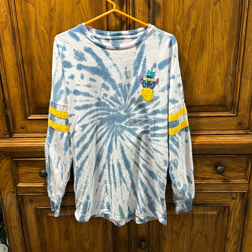 🌼4/$15🌼Disney brand Stitch Ohana Tshirt EUC only worn on a trip to Disney